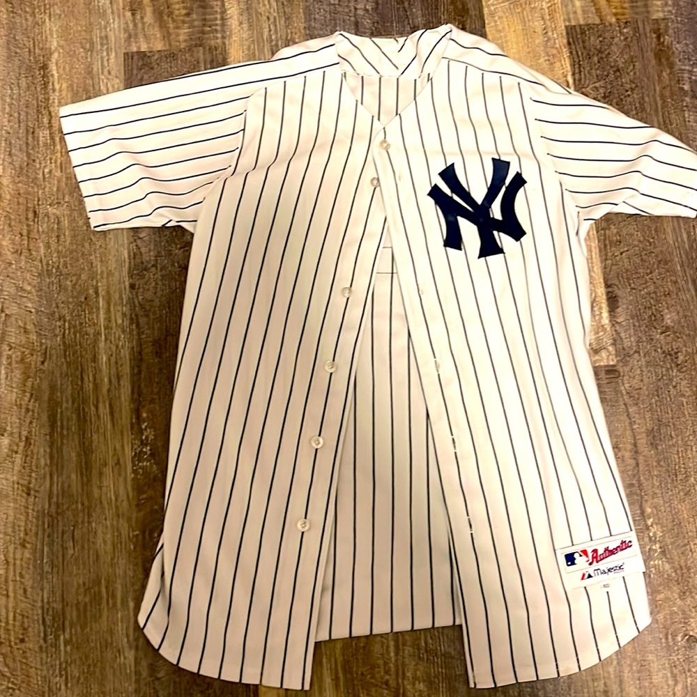 AUTHENTIC MENS DEREK JETER JERSEY